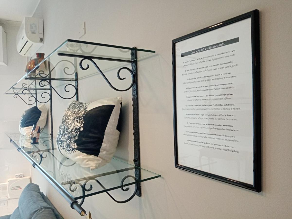 Einaudi 56 Guest House Cagliari Zewnętrze zdjęcie