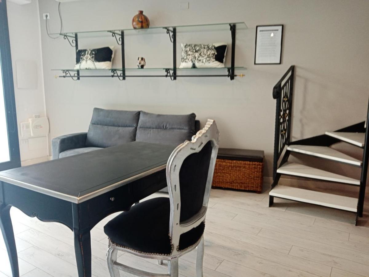 Einaudi 56 Guest House Cagliari Zewnętrze zdjęcie